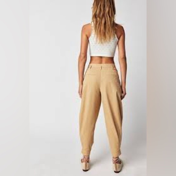 Free People
Women's Natural Lucia Pants At In
Khaki, Size: Us 2 - Picture 2 of 9